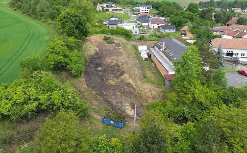 Prodej stavebního pozemku 2 565 m², Nesovice, okres Vyškov