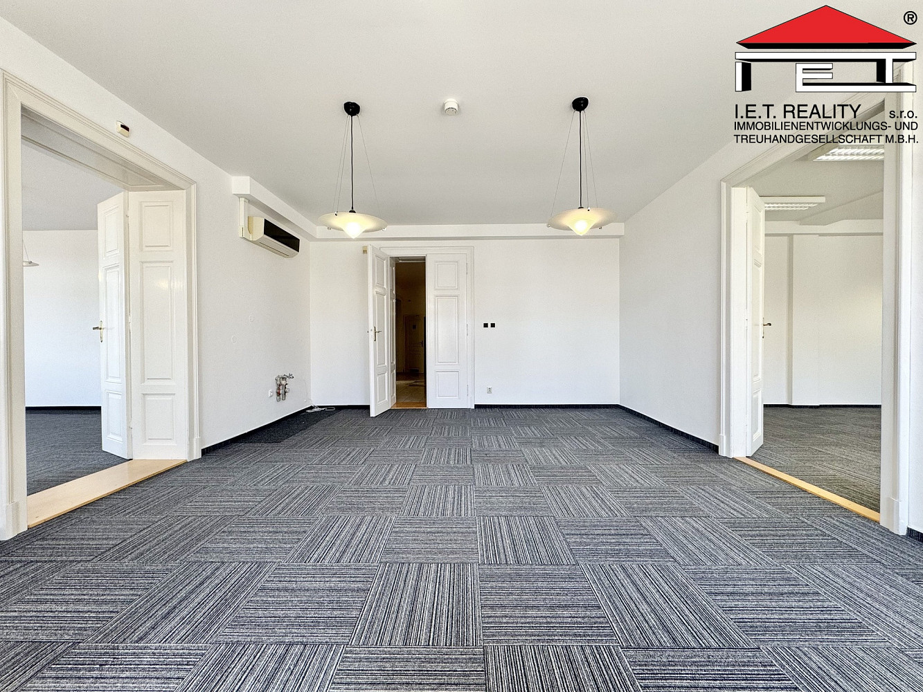 Pronájem kanceláře 527 m² – fotografie 3