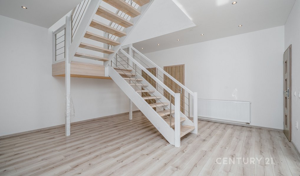 Prodej domu 253 m² s pozemkem 426 m², Rabakov – náhled fotky 8