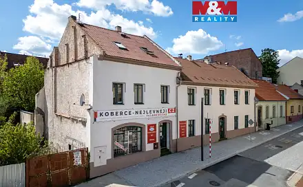 Prodej domu 385 m² s pozemkem 287 m², plk. Stříbrného, Kladno