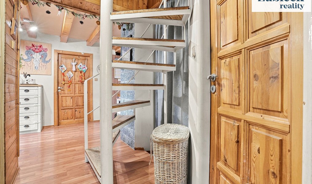 Prodej domu 120 m² s pozemkem 1 247 m², Zlín – náhled fotky 18