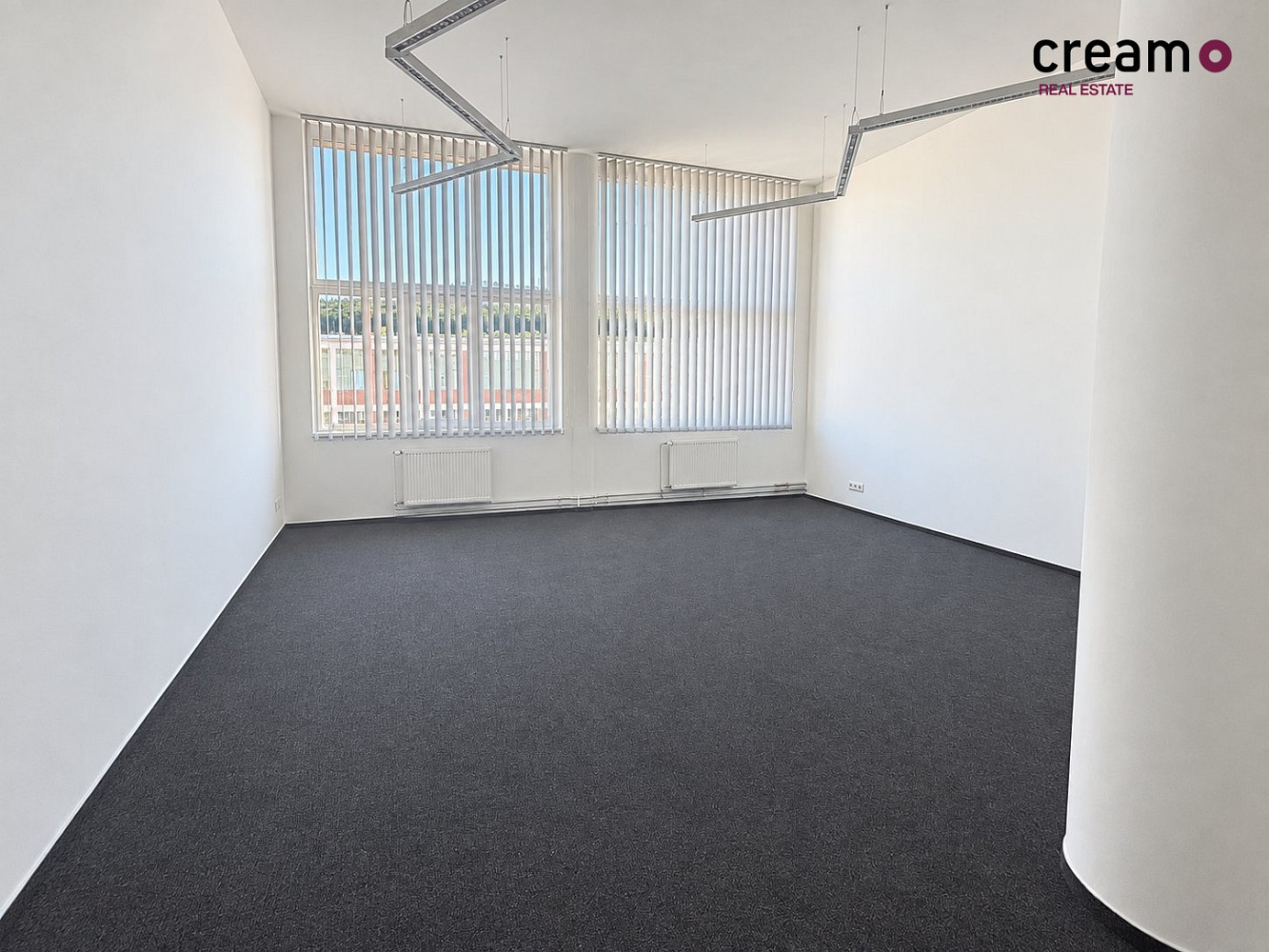 Pronájem kanceláře 46 m² – fotografie 4