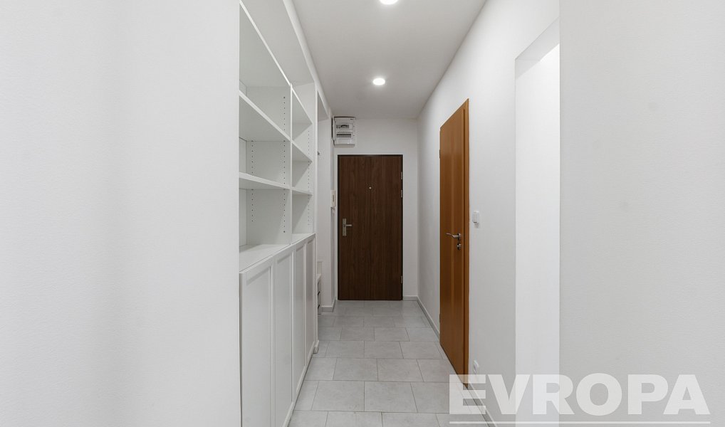 Prodej bytu 2+1 52 m², Hradec Králové – náhled fotky 15