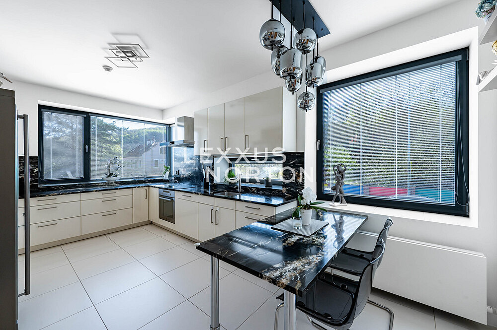 Prodej domu 337 m² s pozemkem 1 069 m² — photo 5