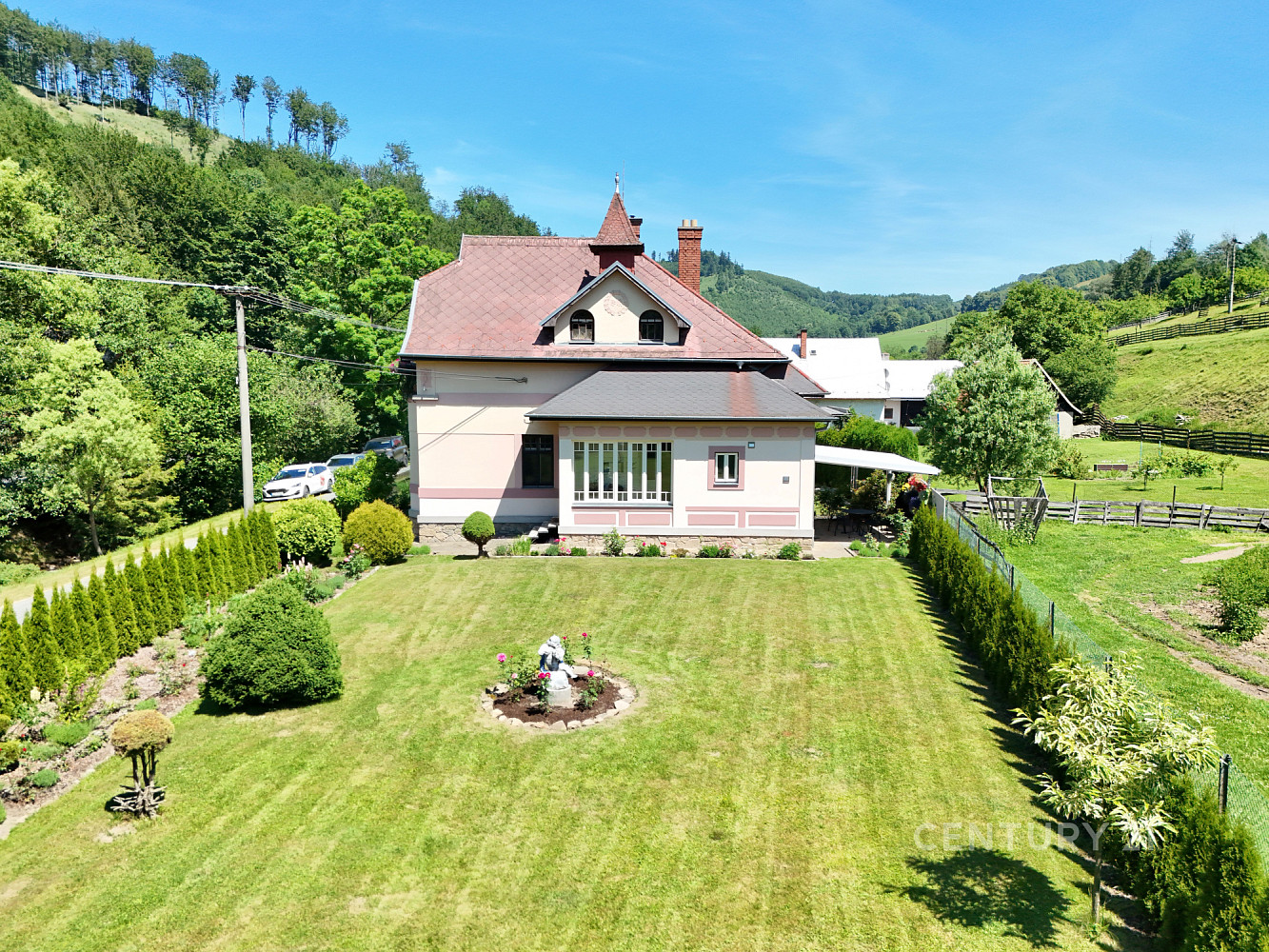Prodej domu 177 m² s pozemkem 1 397 m² — photo 2