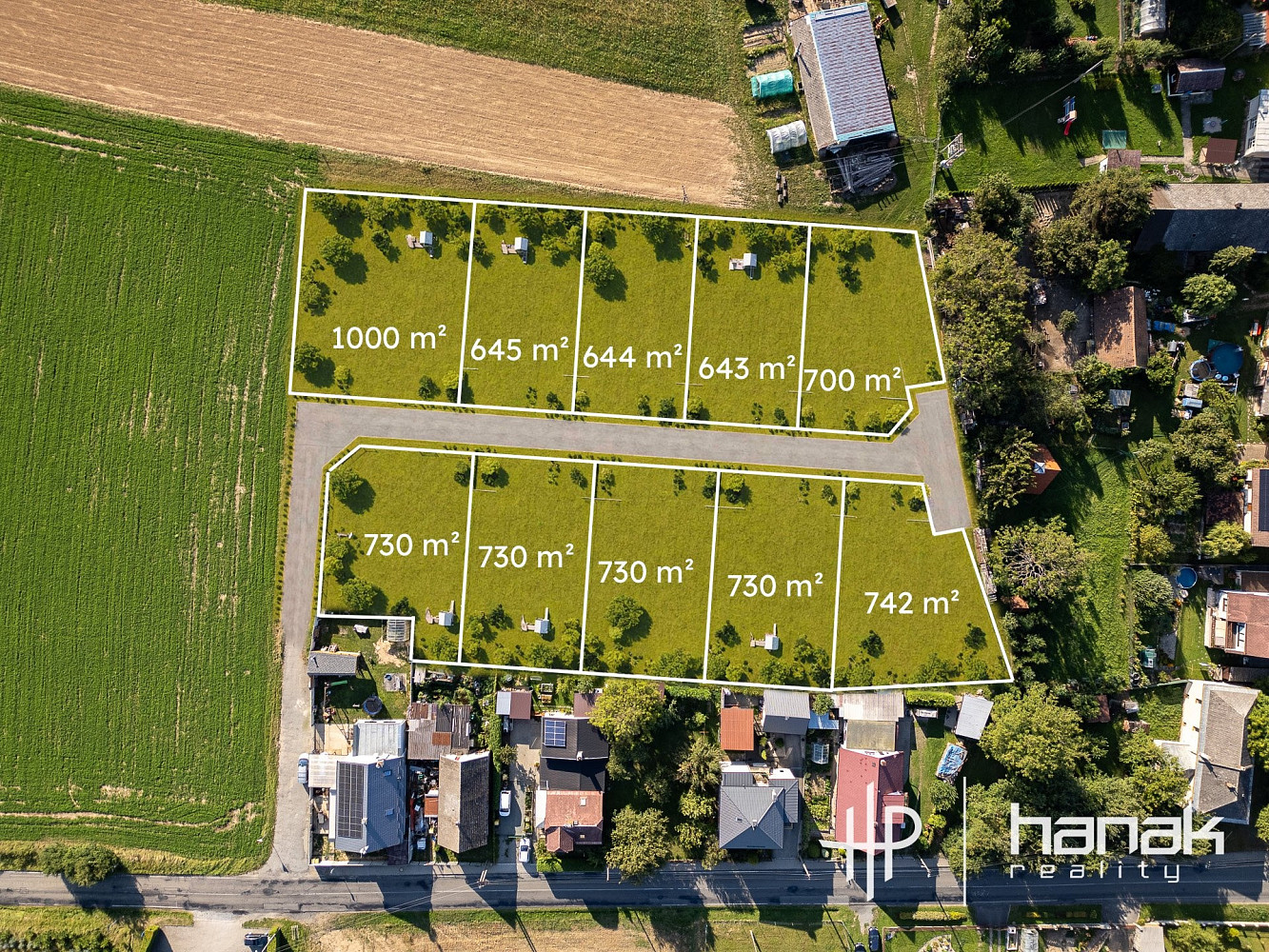 Prodej stavebního pozemku 643 m² – fotografie 2