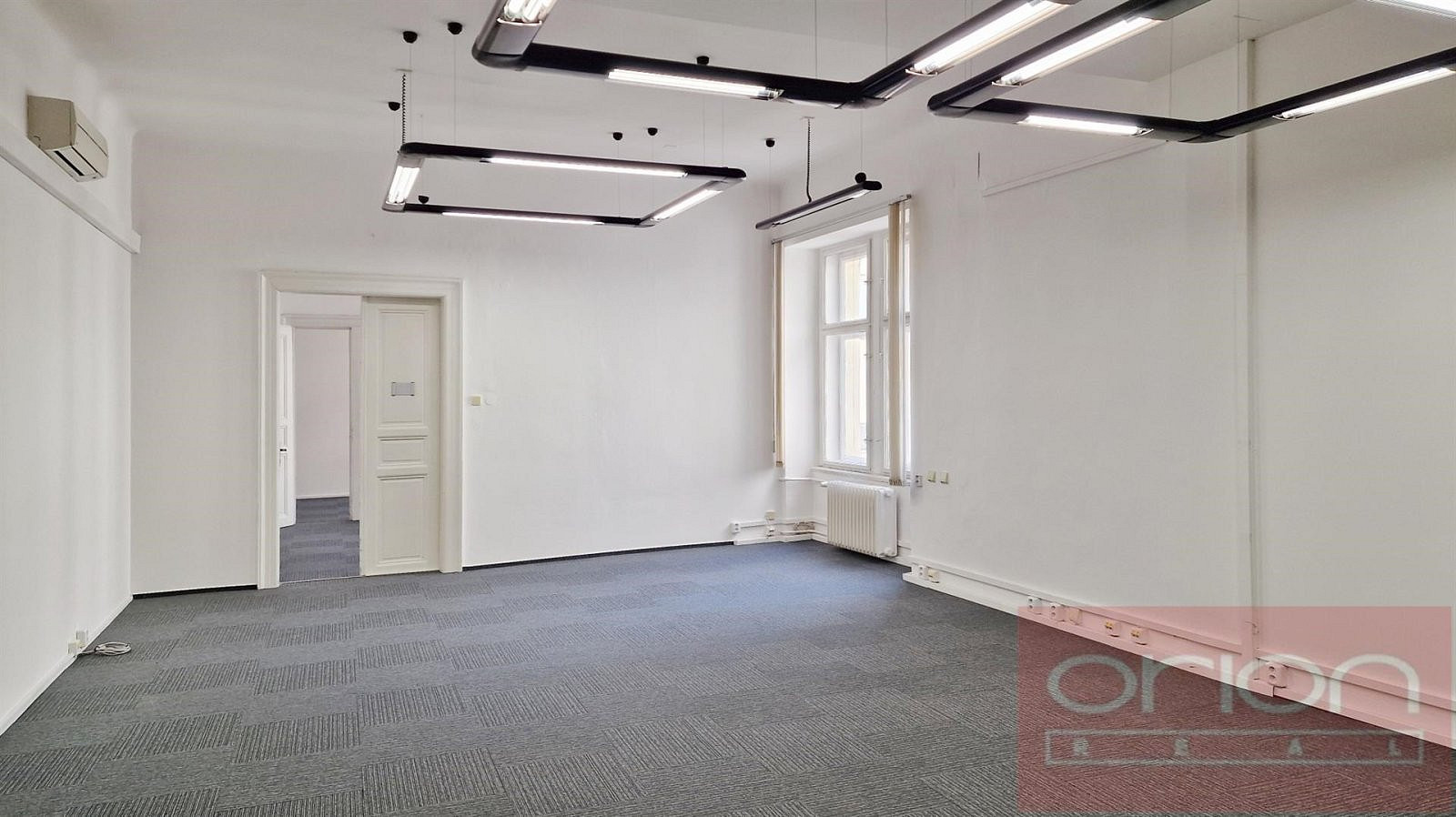 Pronájem kanceláře 91 m² – fotografie 2