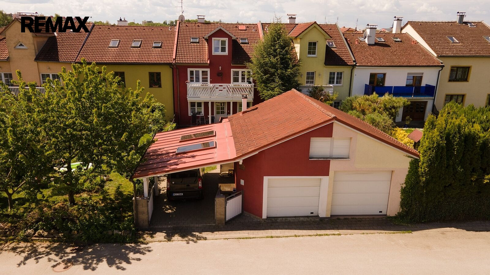 Prodej domu 252 m² s pozemkem 312 m² – fotografie 2