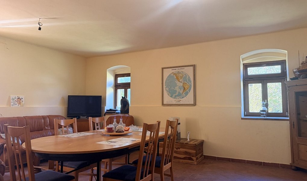 Prodej domu 725 m² s pozemkem 7 880 m², Bor – náhled fotky 11