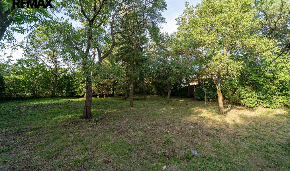 Prodej stavebního pozemku 818 m², Krakovany – náhled fotky 14