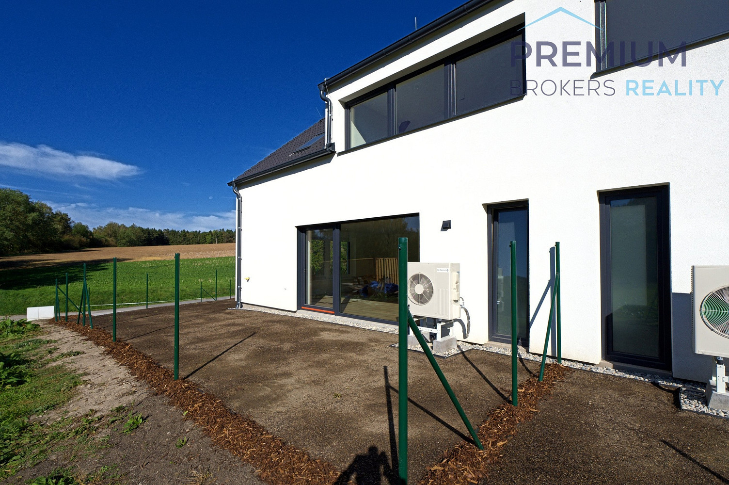Prodej domu 102 m² s pozemkem 168 m² – fotografie 3