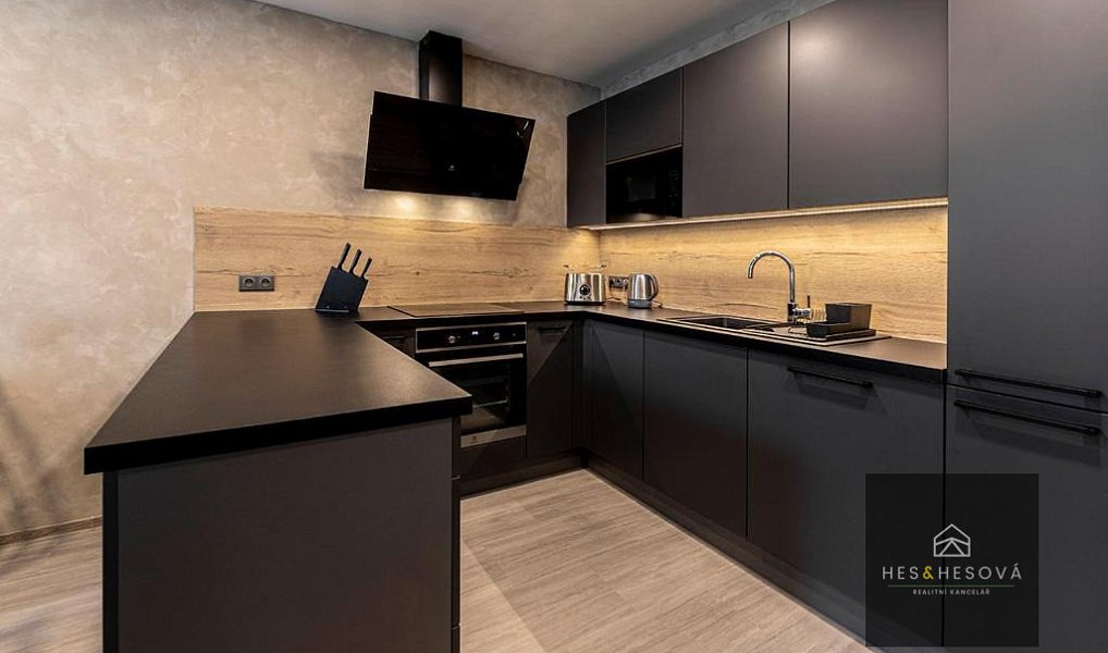 Prodej bytu 5+kk 124 m², Praha – náhled fotky 5