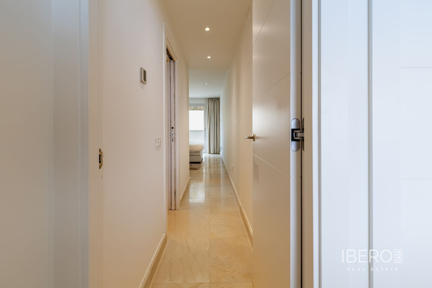 Piso 3+kk – Marbella, Nueva Andalucía - Vista 3