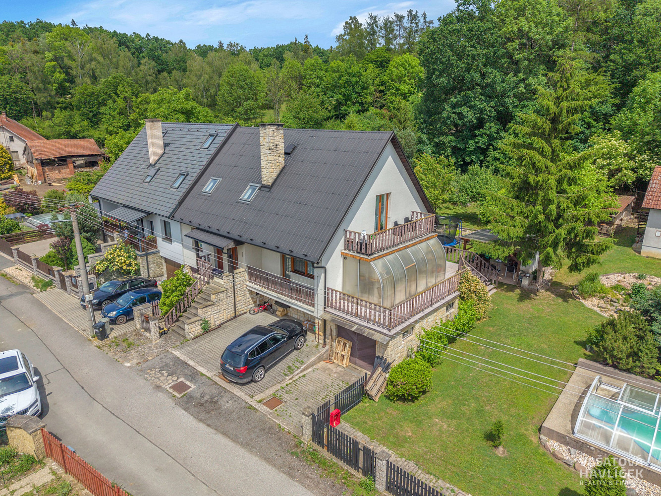 Prodej domu 280 m² s pozemkem 1 222 m²