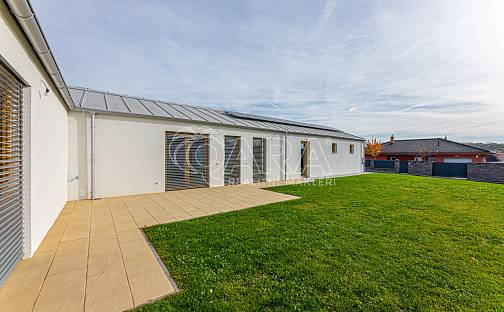 Prodej domu 218 m² s pozemkem 1 000 m², Radějovice, okres Praha-východ