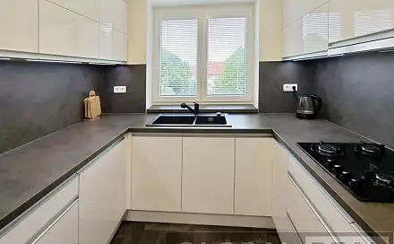 Pronájem bytu 2+1 61 m², Ladova, Jihlava