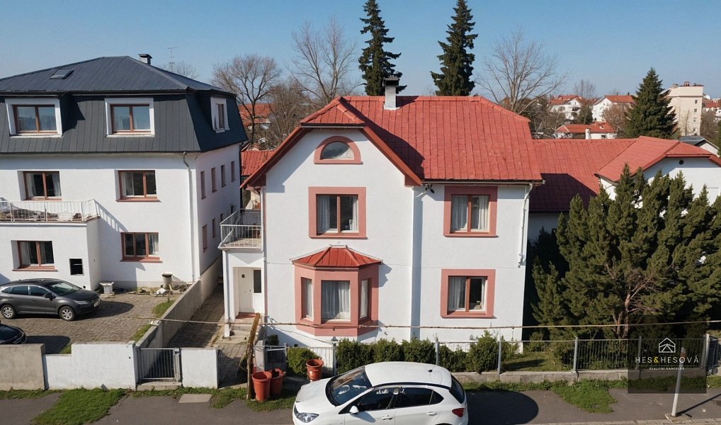 Prodej domu 200 m² s pozemkem 455 m², Praha – náhled fotky 2