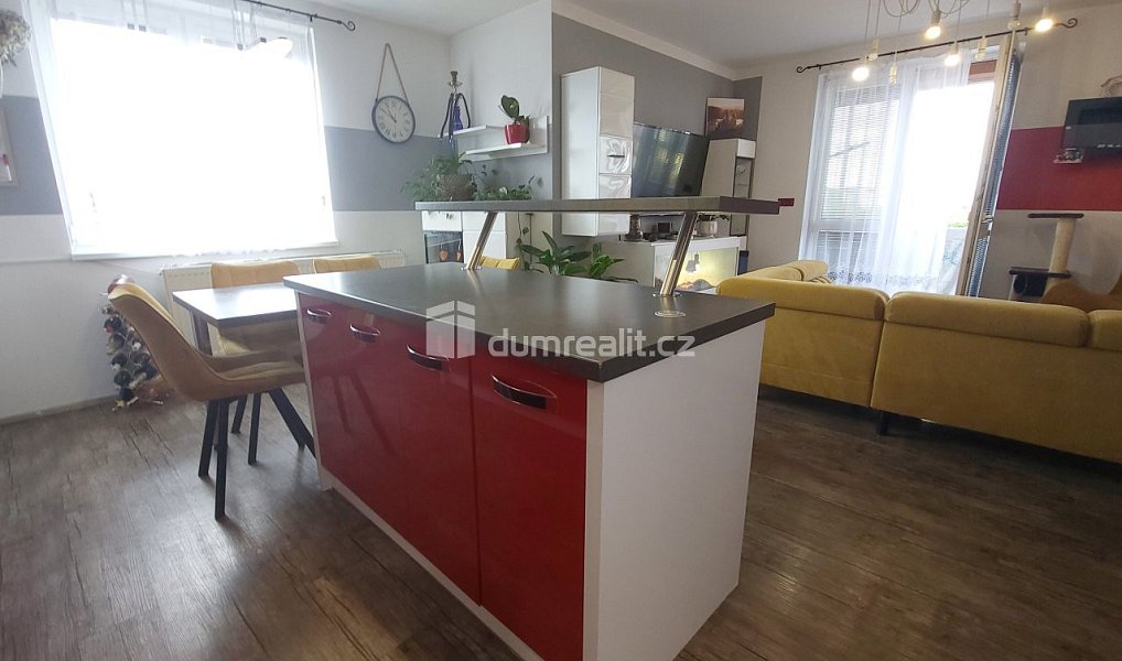 Prodej bytu 4+kk 85 m², Vochov – náhled fotky 4