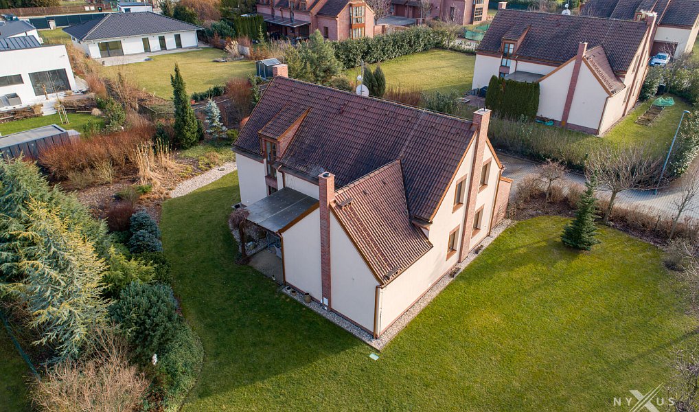 Prodej domu 250 m² s pozemkem 1 437 m², Dobřejovice – náhled fotky 2