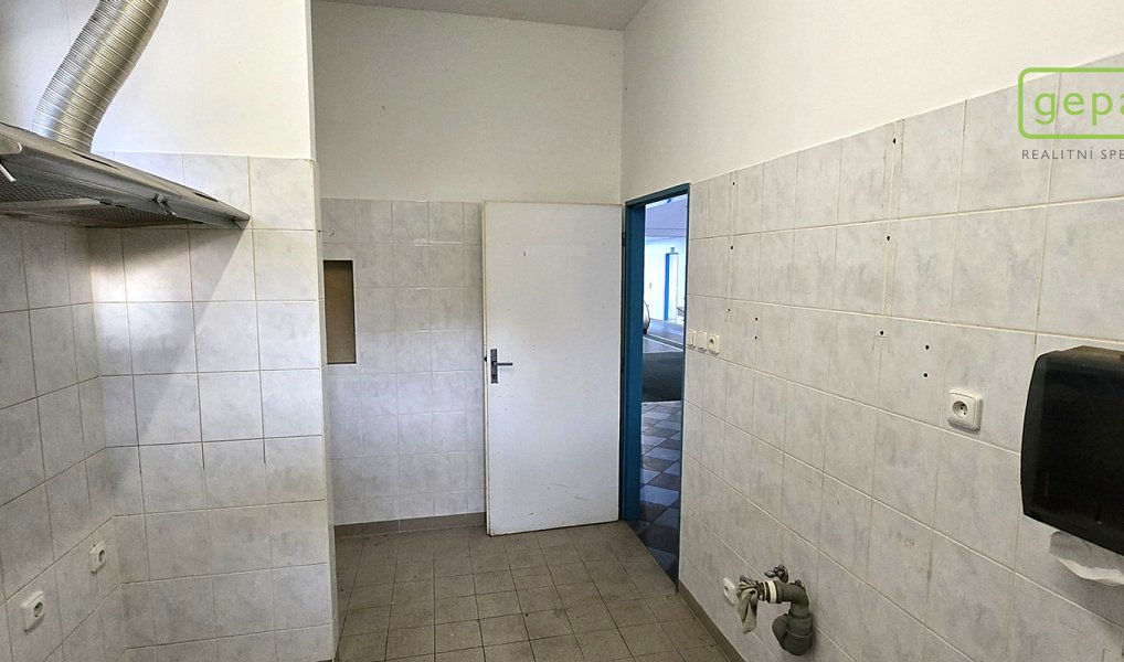 Pronájem komerčního objektu (jiného typu) 450 m², Český Krumlov – náhled fotky 13