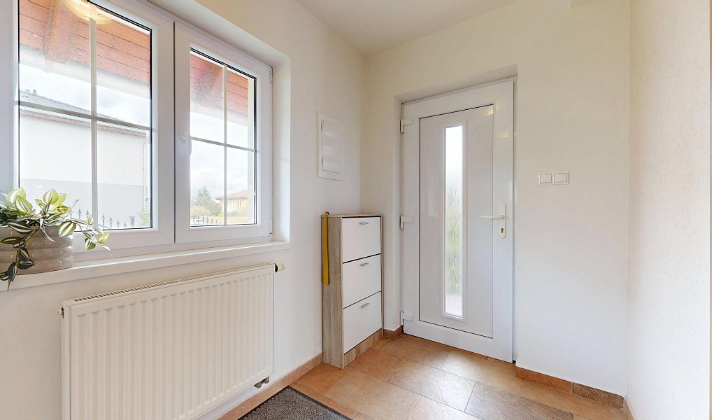 Prodej domu 225 m² s pozemkem 807 m², Bašť – náhled fotky 18