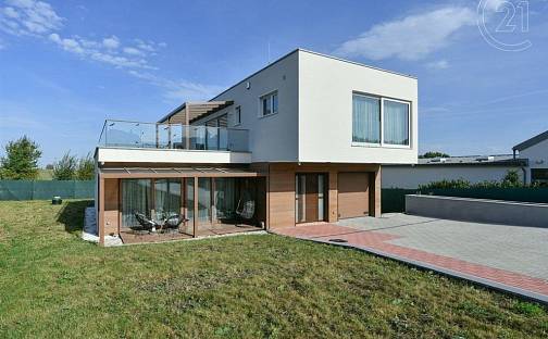 Prodej domu 320 m² s pozemkem 817 m², U Rybníčka, Vysoký Újezd, okres Beroun