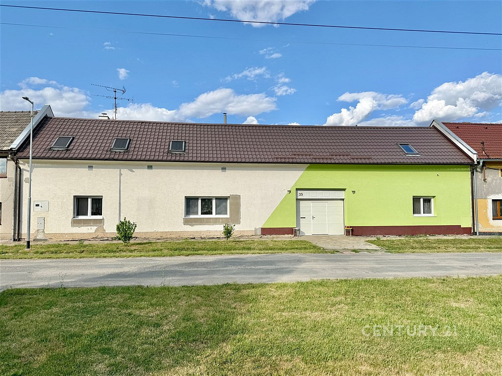 Prodej domu 200 m² s pozemkem 3 312 m²