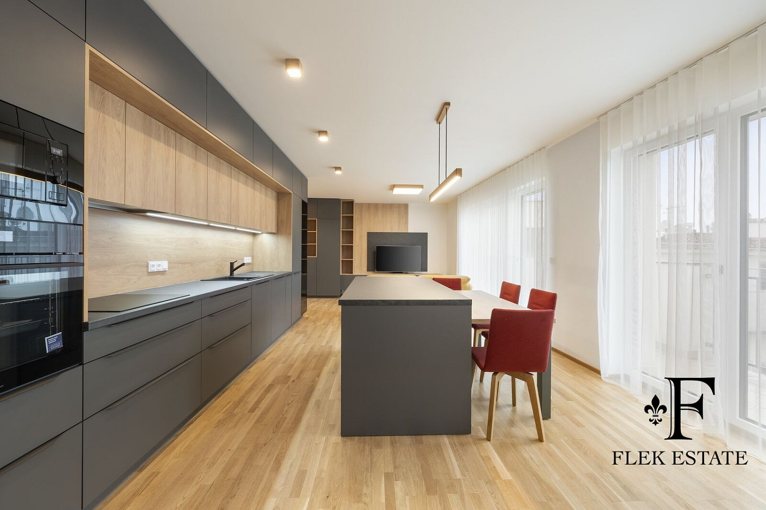 Pronájem bytu 3+kk 225 m²