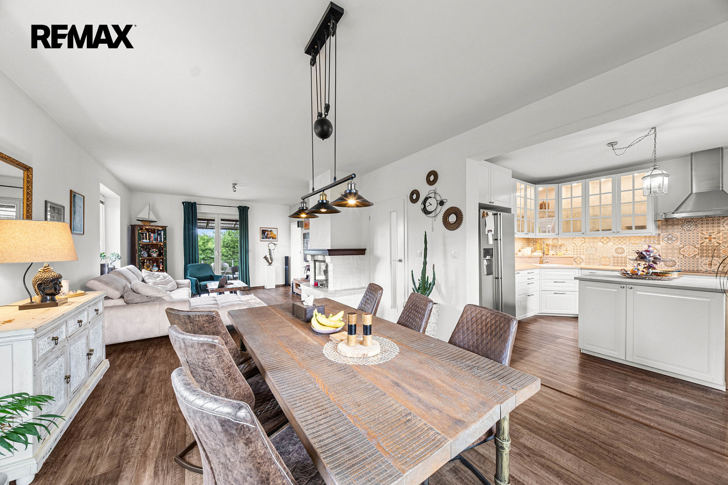 Prodej domu 205 m² s pozemkem 809 m² - View 5