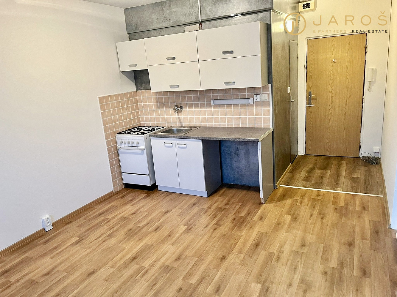 Pronájem bytu 1+1 36 m² – fotografie 4