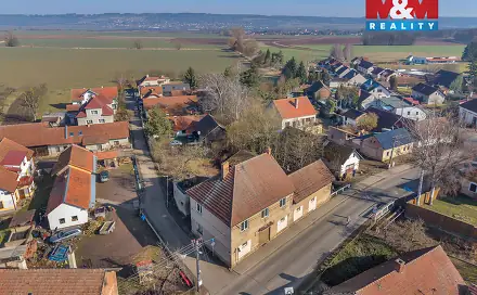 Prodej domu 260 m² s pozemkem 919 m², Chomutice, okres Jičín