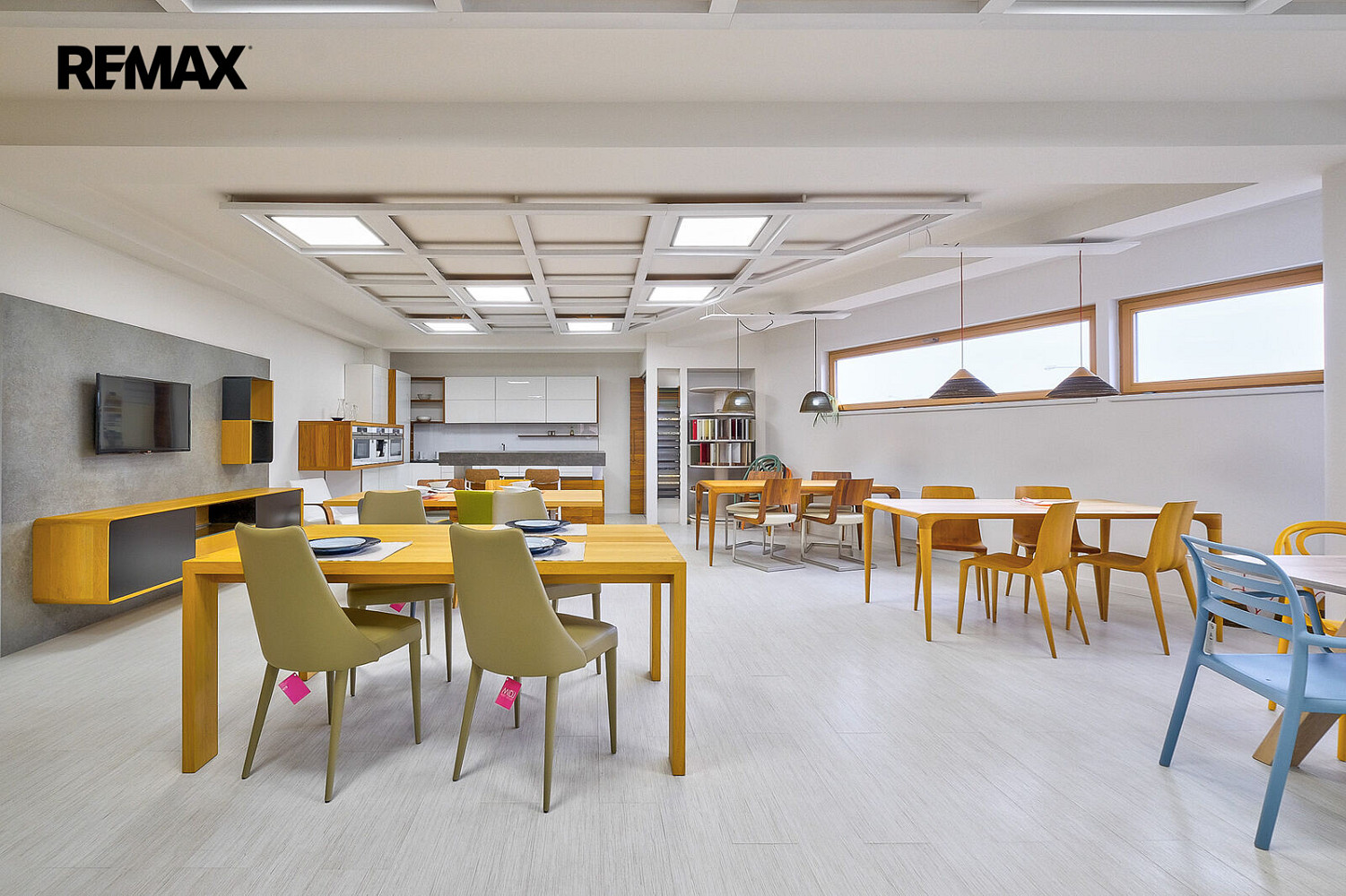 Pronájem obchodních prostor 139 m²