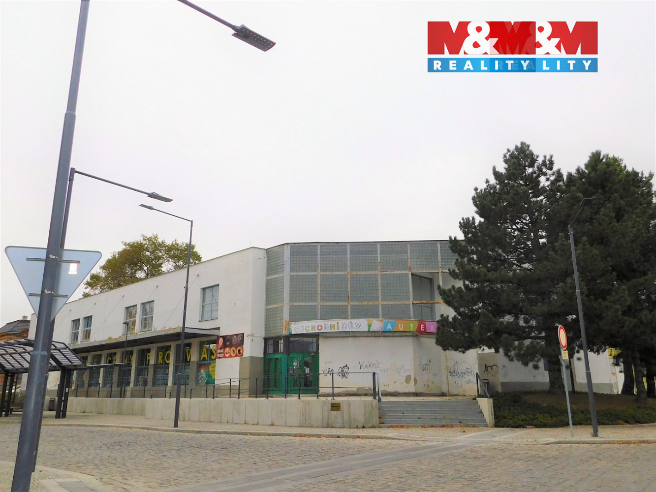 Pronájem obchodních prostor 2 400 m²