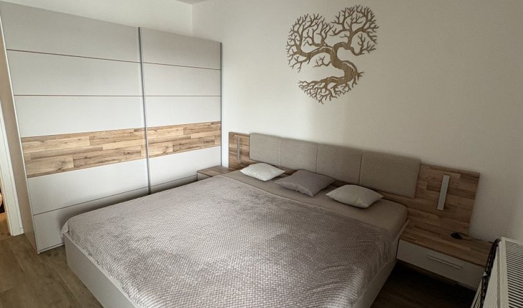 Prodej bytu 3+kk 93 m², Karlovy Vary – náhled fotky 3