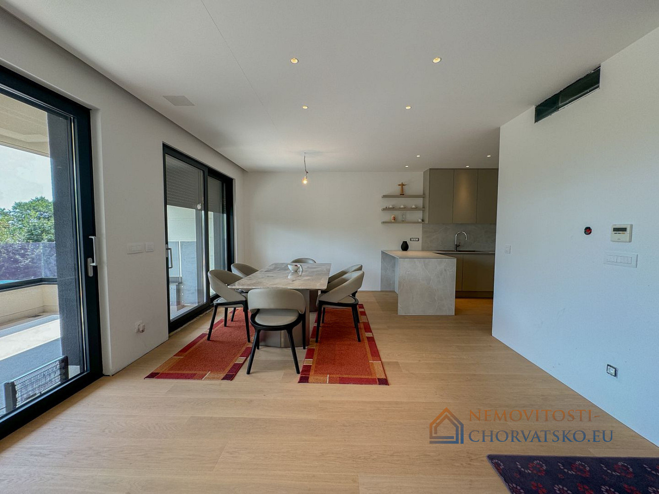 Pronájem bytu 3+kk 105 m² - Widok 4