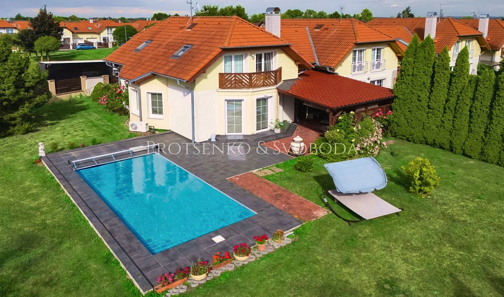 Prodej domu 185 m² s pozemkem 920 m², Hostivice – náhled fotky 27