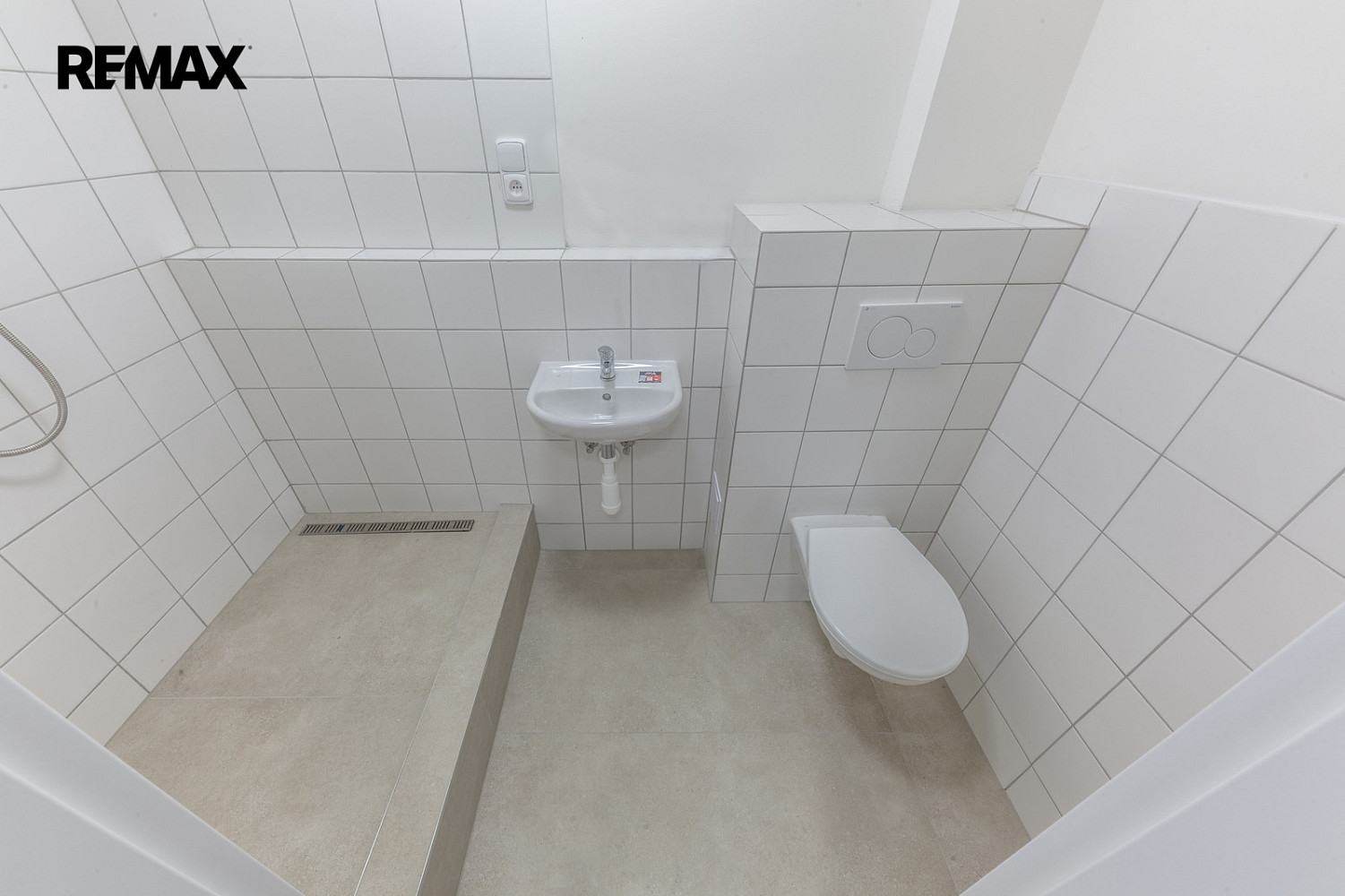 Prodej bytu 1+kk 23 m² — photo 3