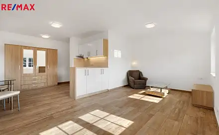 Pronájem bytu 1+kk 36 m², Fügnerova, Hořovice, okres Beroun