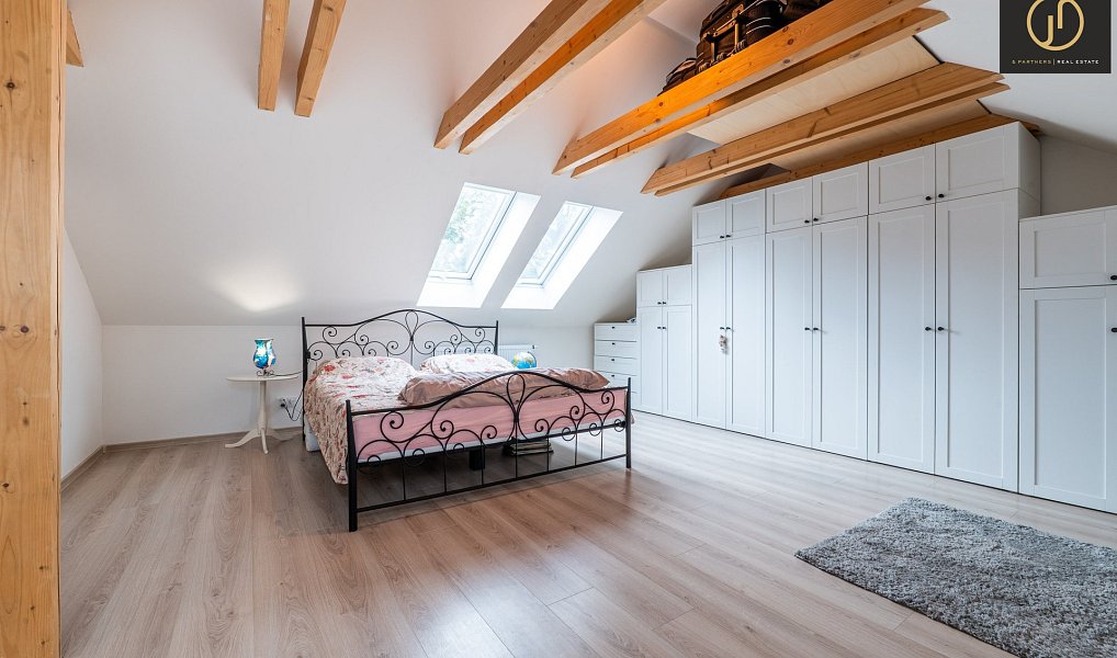 Prodej domu 203 m² s pozemkem 1 153 m², Hředle – náhled fotky 12