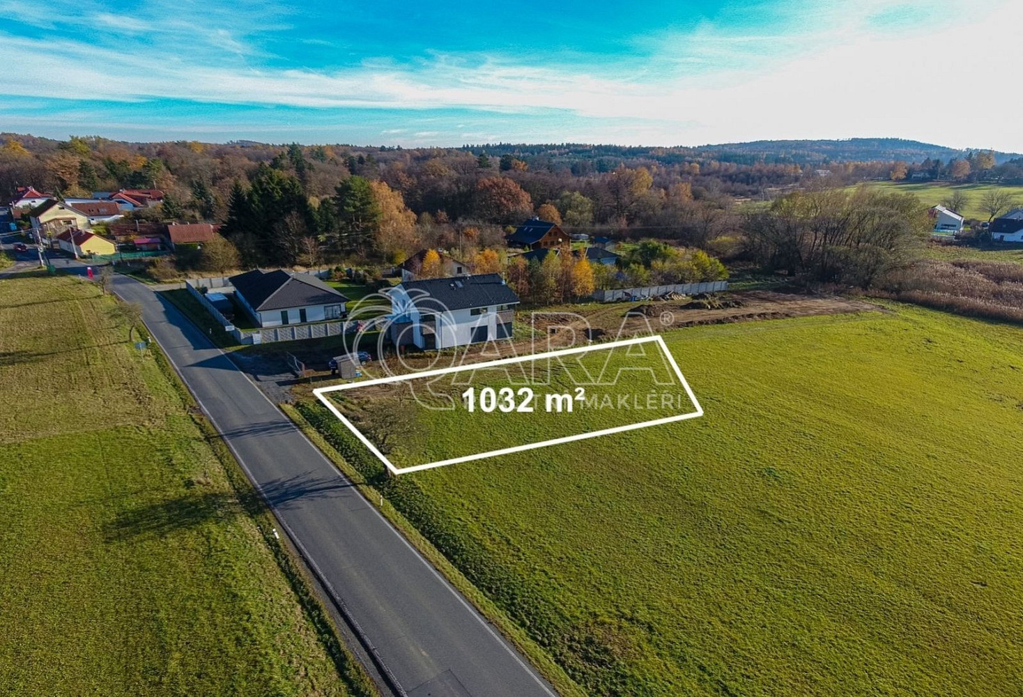 Prodej stavebního pozemku 1 032 m² – pohled 5