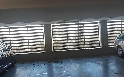 Prodej garážového stání 18 m2, Nad Přehradou, Brno - Bystrc