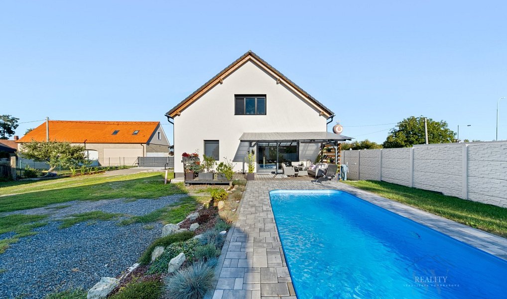 Prodej domu 221 m² s pozemkem 1 252 m², Mělnické Vtelno – náhled fotky 3