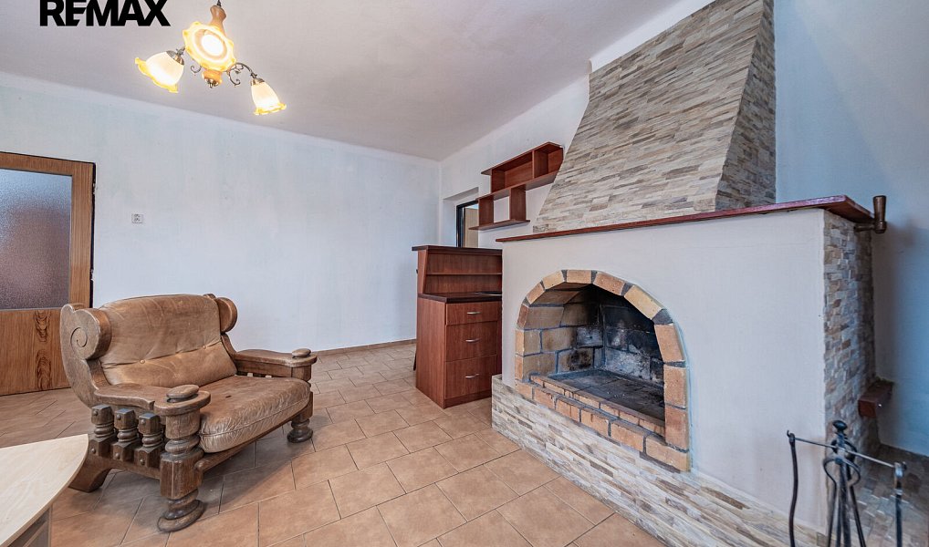 Prodej domu 200 m² s pozemkem 3 180 m², Blatno – náhled fotky 11