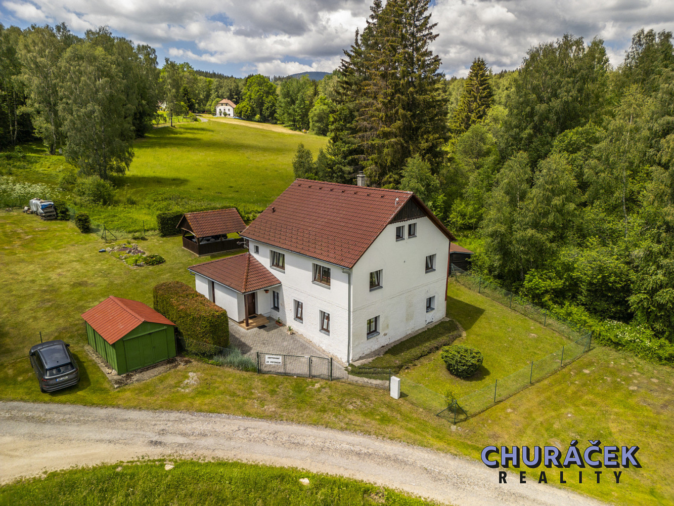 Prodej domu 280 m² s pozemkem 2 000 m²