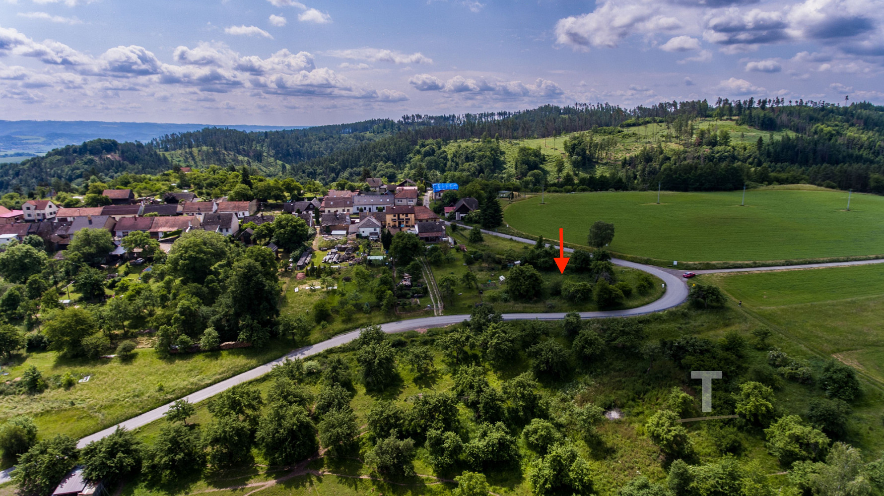 Prodej stavebního pozemku 708 m² – fotografie 5
