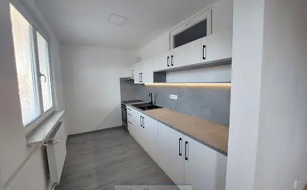 Pronájem bytu 3+1 81 m², Albrechtická, Krnov - Pod Bezručovým vrchem, okres Bruntál