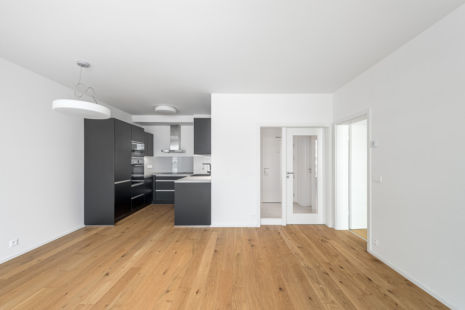 Pronájem bytu 2+kk 56 m² – fotografie 4