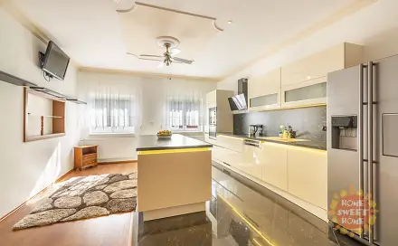 Prodej domu 320 m² s pozemkem 400 m², Gallašova, Praha 6 - Řepy
