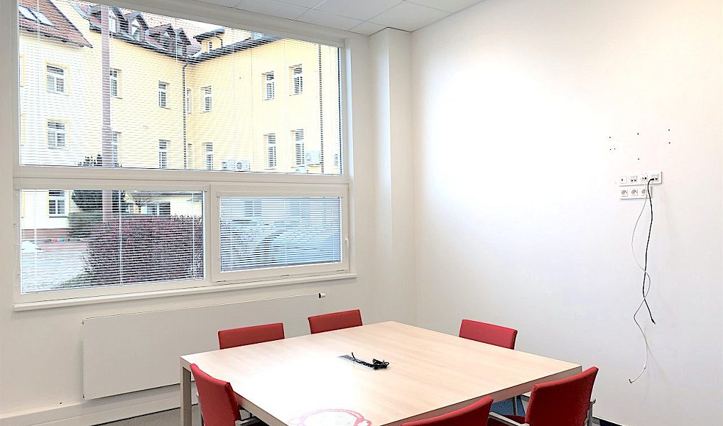 Pronájem kanceláře 193 m², Praha – náhled fotky 9