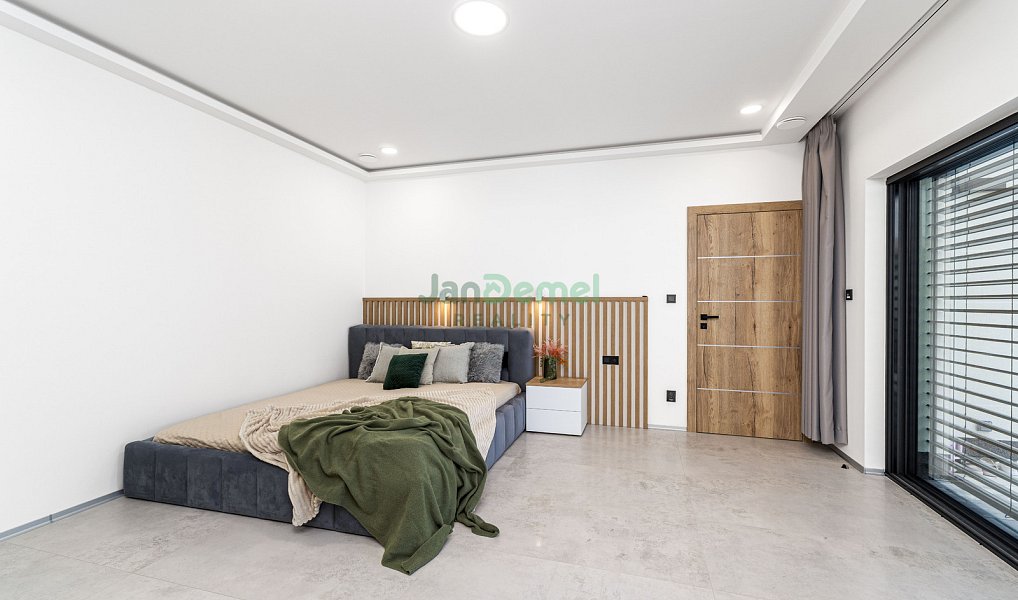 Prodej domu 199 m² s pozemkem 1 598 m², Píšť – náhled fotky 24